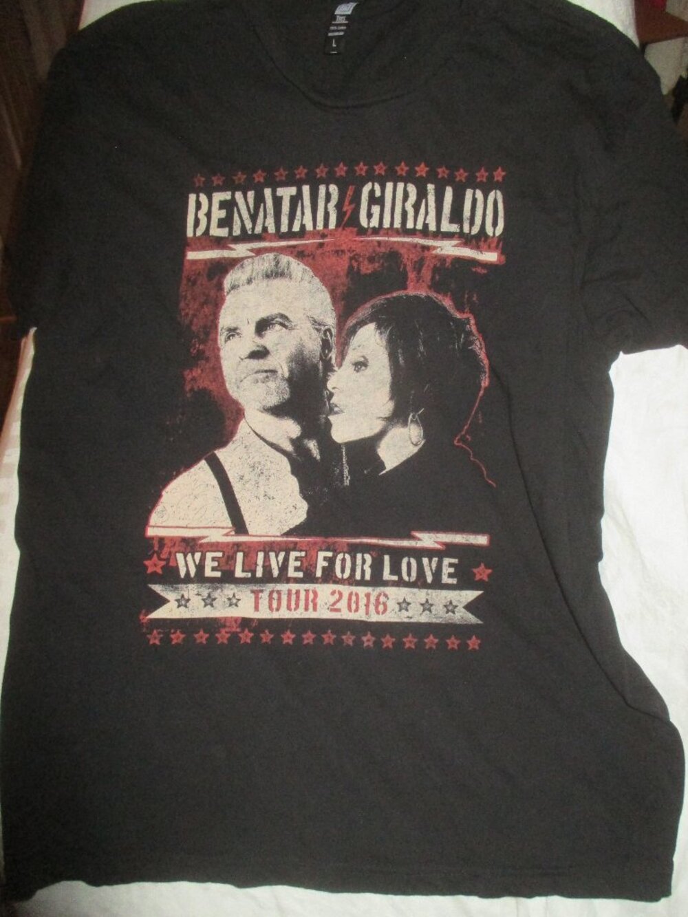 PAT BENATAR NEIL GIRALDO WE LIVE FOR LOVE 2016 TOUR T-SHIRT UNISEX LARGE